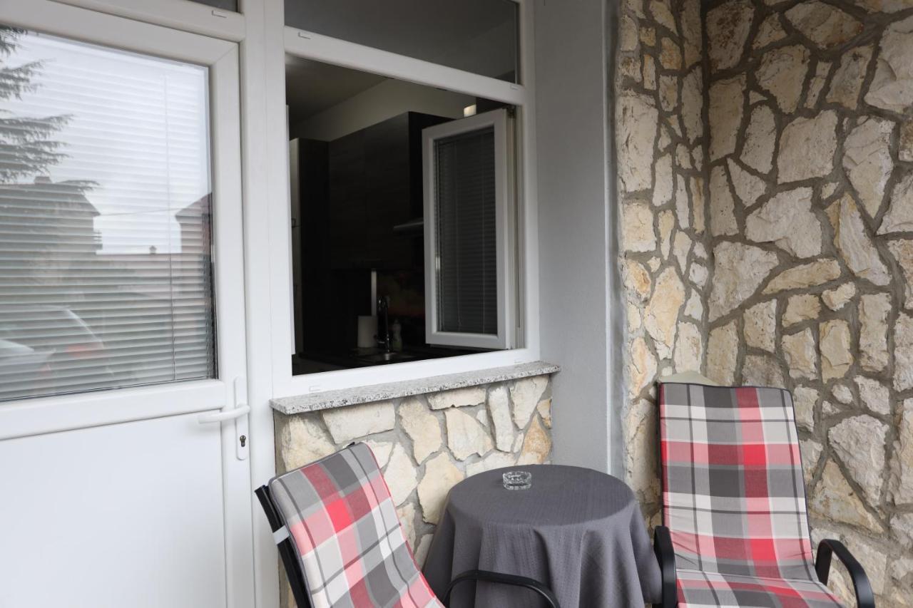 Apartment Cvjetna Rijeka Bagian luar foto